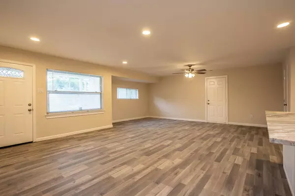 411 Bella Drive, Garland, TX 75040