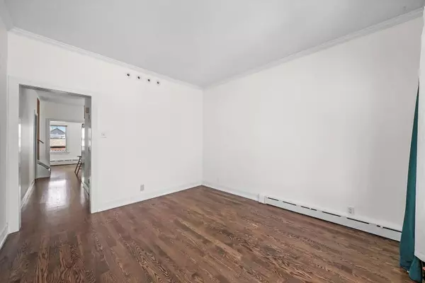 3511 N Neenah Avenue, Chicago, IL 60634