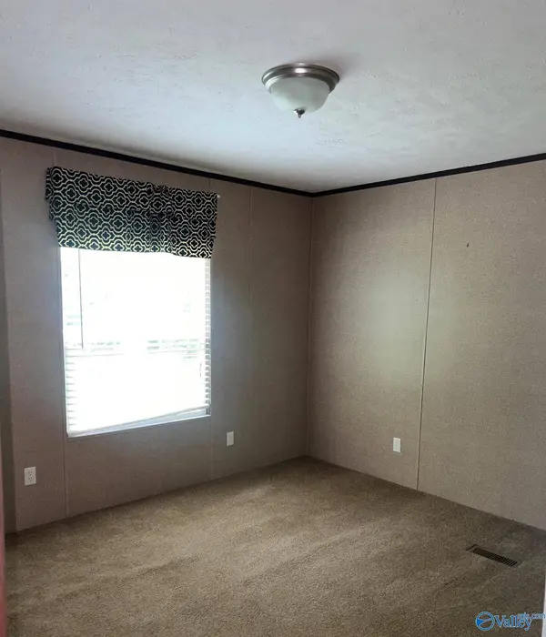 180 Eliza Lane, New Market, AL 35761