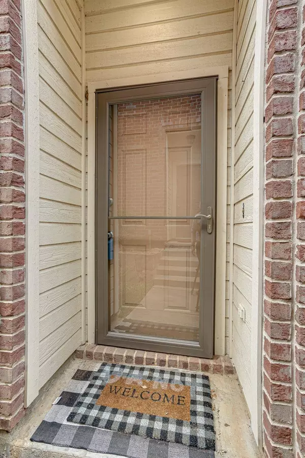 4008 Willowrun Lane, Arlington, TX 76013