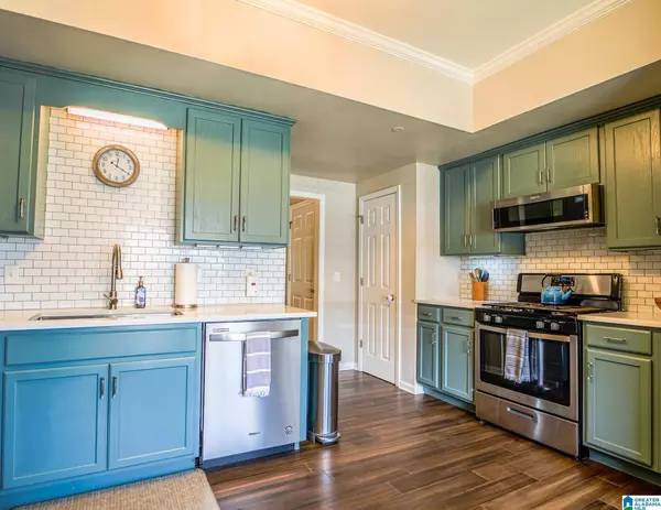 615 3RD STREET NE, Alabaster, AL 35007