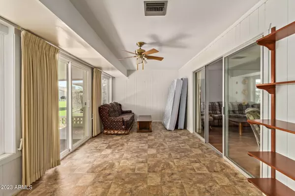 10527 W Saratoga Circle, Sun City, AZ 85351