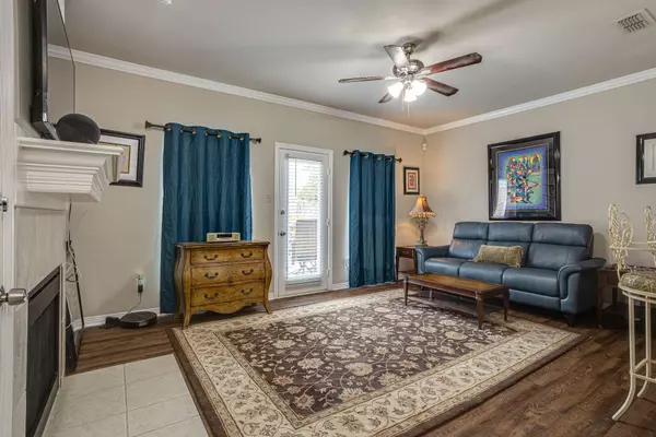 4008 Willowrun Lane, Arlington, TX 76013