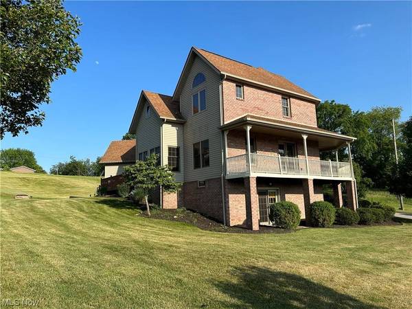 110 Lexington DR, St. Clairsville, OH 43950