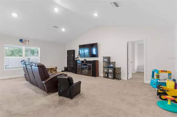 3043 DELTONA BLVD, Spring Hill, FL 34606