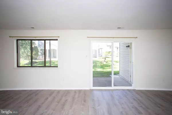 65 SANDRA RD, Voorhees, NJ 08043