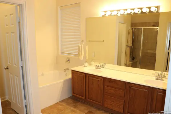 1848 Lookout Forest, San Antonio, TX 78260