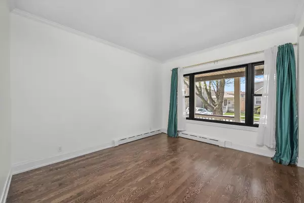 3511 N Neenah Avenue, Chicago, IL 60634