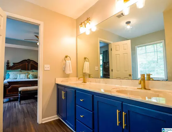 615 3RD STREET NE, Alabaster, AL 35007