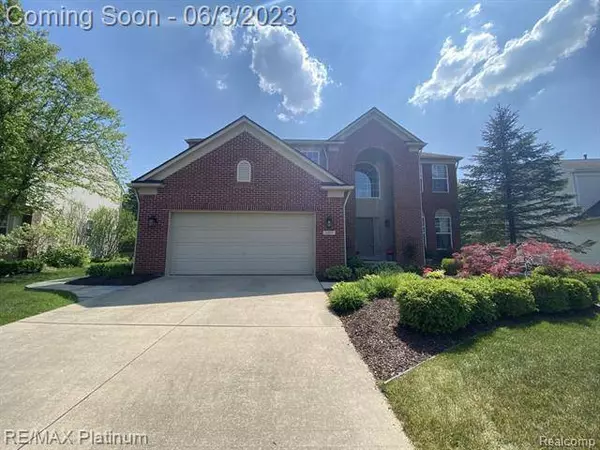 1317 CALLAWAY, Howell, MI 48843