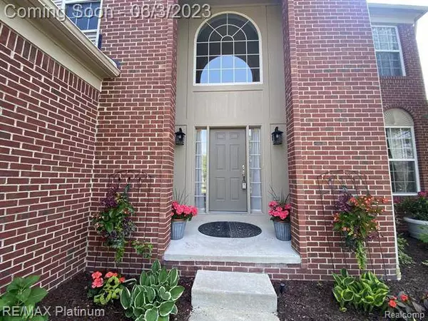 1317 CALLAWAY, Howell, MI 48843