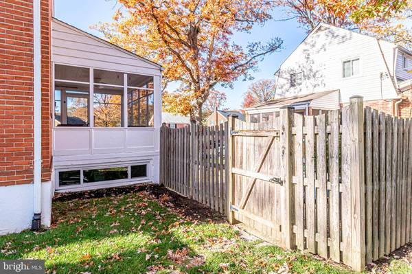 129 S BUCHANAN ST, Arlington, VA 22204