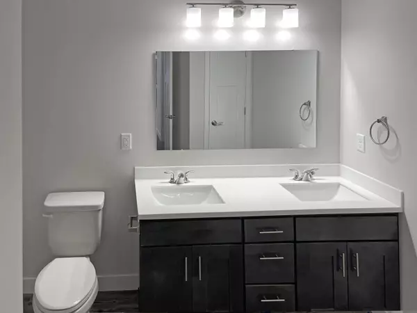 4910 Innovation Dr #104, Deforest, WI 53532