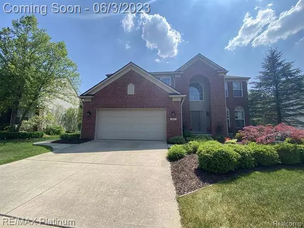 1317 CALLAWAY, Howell, MI 48843