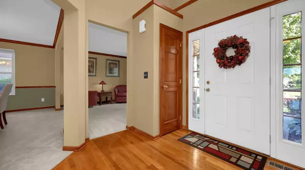 808 Covered Bridge Drive, Delaware, OH 43015