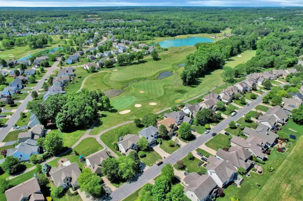 808 Covered Bridge Drive, Delaware, OH 43015