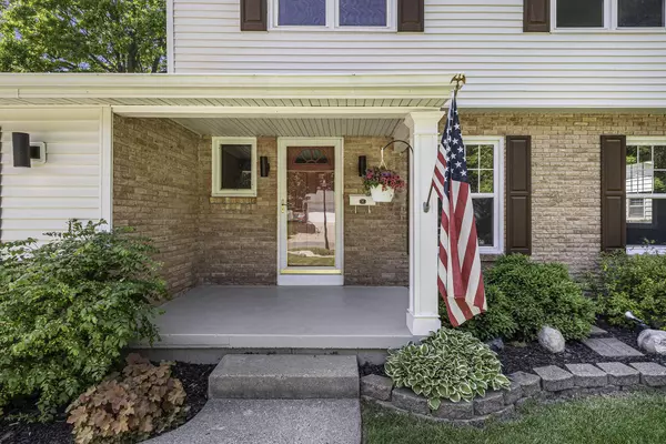 229 Luray NW Avenue, Grand Rapids, MI 49504