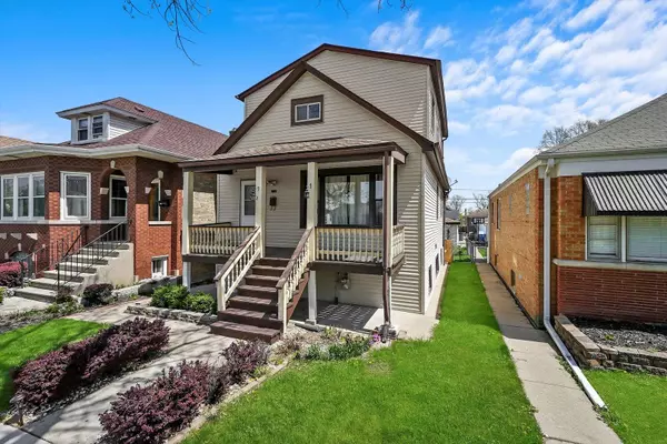 3511 N Neenah Avenue, Chicago, IL 60634