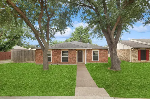 4904 Watkins Drive, The Colony, TX 75056