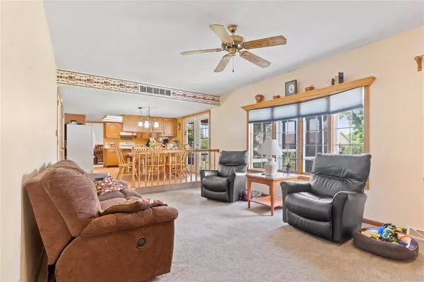 3490 28th Avenue, Marion, IA 52302