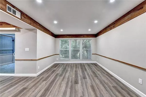 1024 Mariners CT, Stone Mountain, GA 30083