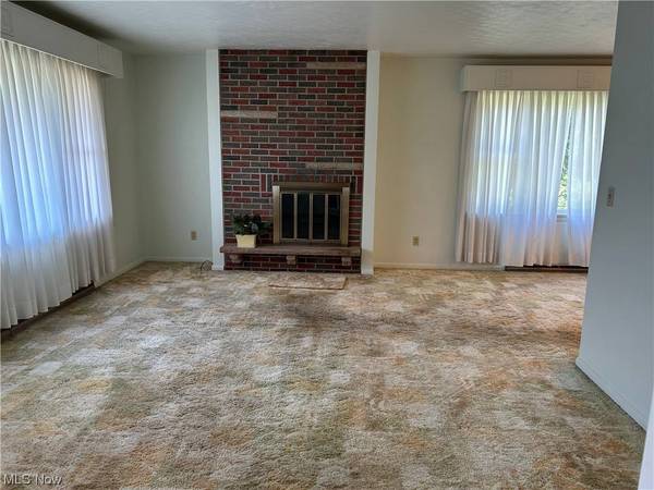 67028 Joella DR, St. Clairsville, OH 43950