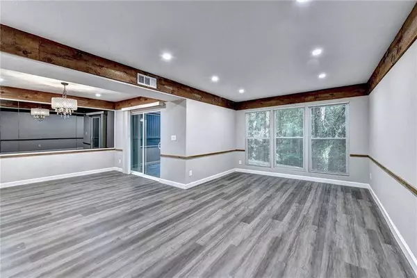 1024 Mariners CT, Stone Mountain, GA 30083