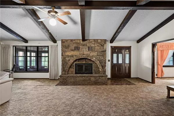 8000 SE Condor LN, Galena, KS 66739