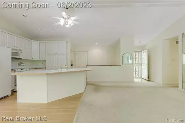 1303 BRADY Avenue, Burton, MI 48529