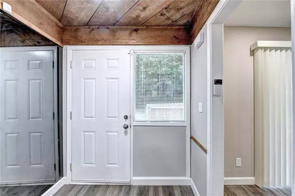 1024 Mariners CT, Stone Mountain, GA 30083