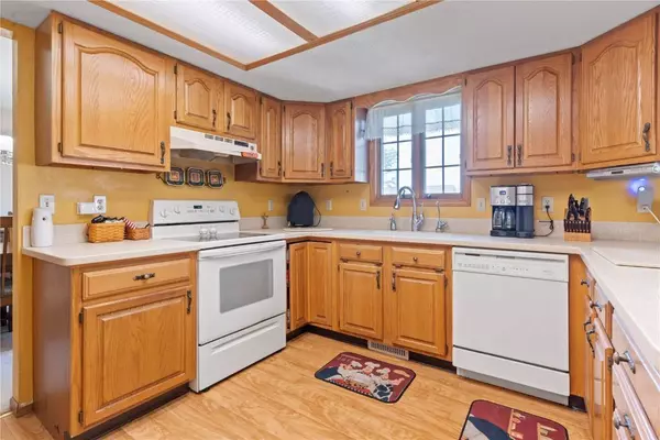 3490 28th Avenue, Marion, IA 52302