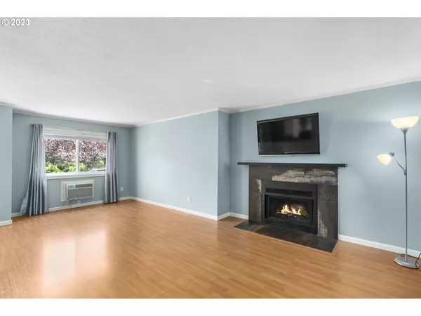 6600 SE DIVISION ST #203, Portland, OR 97206