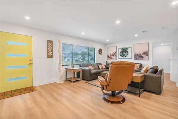 1654 SUFFOLK DR, Clearwater, FL 33756