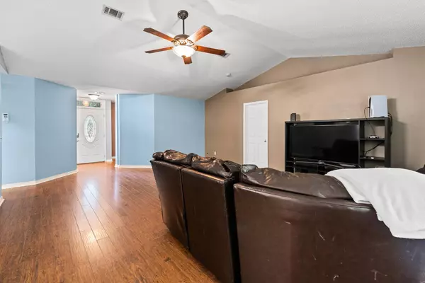 2816 Mohican Way, Crestview, FL 32539