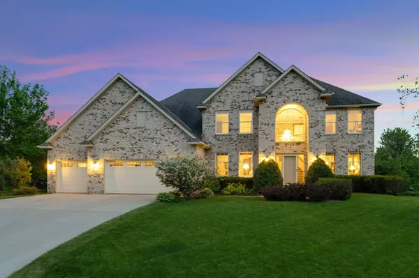 8902 177th ST W, Lakeville, MN 55044