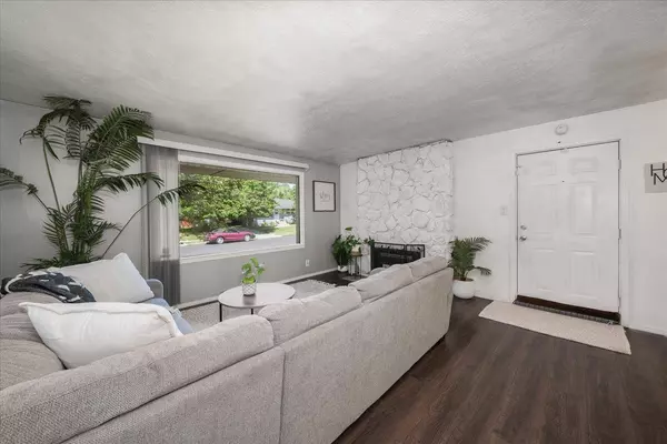 5704 N Walnut St, Spokane, WA 99205