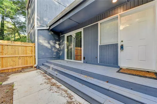 1024 Mariners CT, Stone Mountain, GA 30083