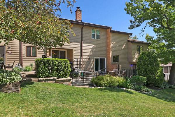 68 WOODHILLS BAY RD #68, Fox Lake, IL 60020