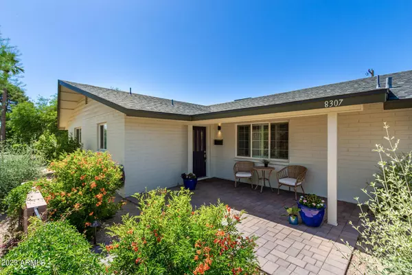 8307 E MEADOWBROOK Avenue, Scottsdale, AZ 85251