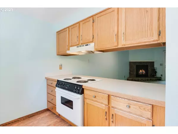 29750 SW COURTSIDE DR, Wilsonville, OR 97070