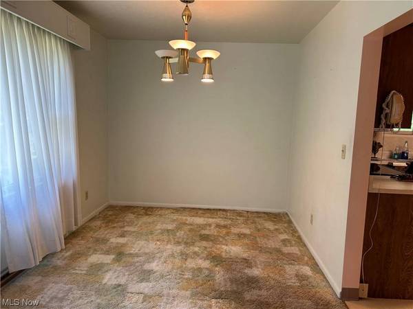 67028 Joella DR, St. Clairsville, OH 43950