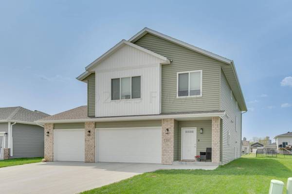 215 6 Street E, Horace, ND 58047