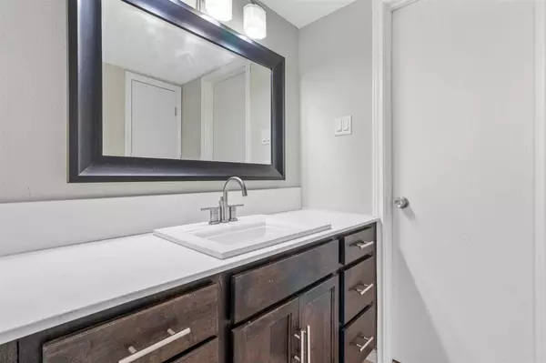 5136 Amesbury Drive #107, Dallas, TX 75206