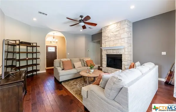 203 Ash DR, Mountain City, TX 78610