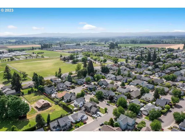 614 S PONDEROSA CT, Canby, OR 97013