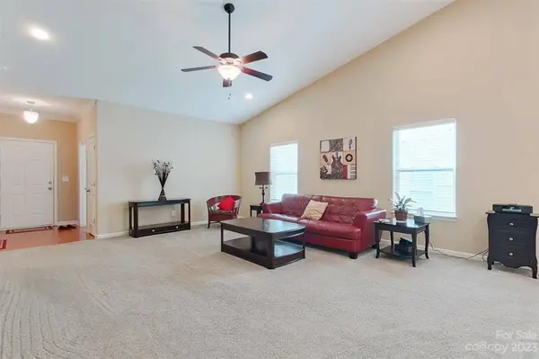 4309 Hampstead Heath DR, Waxhaw, NC 28173