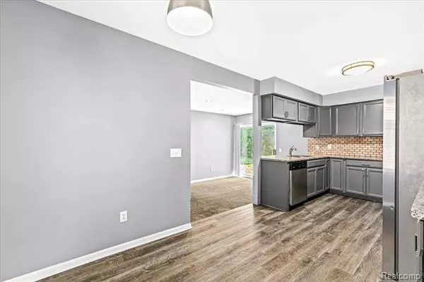 19870 BUTTERNUT Lane, Southfield, MI 48076