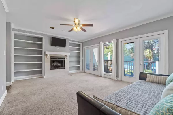 120 Baybridge Dr, Gulf Breeze, FL 32561