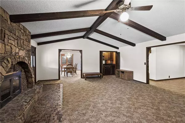 8000 SE Condor LN, Galena, KS 66739
