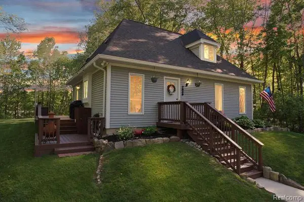 7046 Armstrong Road, Howell, MI 48855